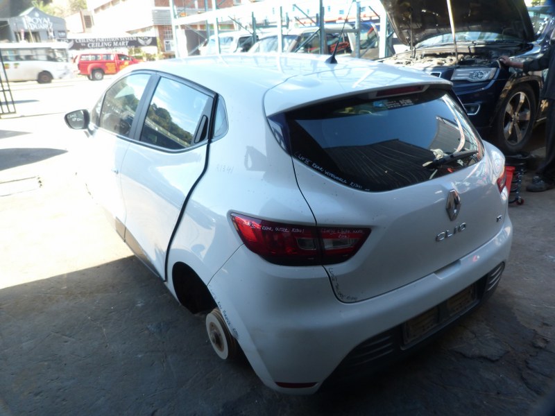 Renault Clio IV 1.2 TCe Authentique Manual White - 2017 STRIPPING FOR SPARES - Private Seller Renault Clio IV 1.2 TCe Authentique Manual White - 2017 STRIPPING FOR SPARES - Private Seller
