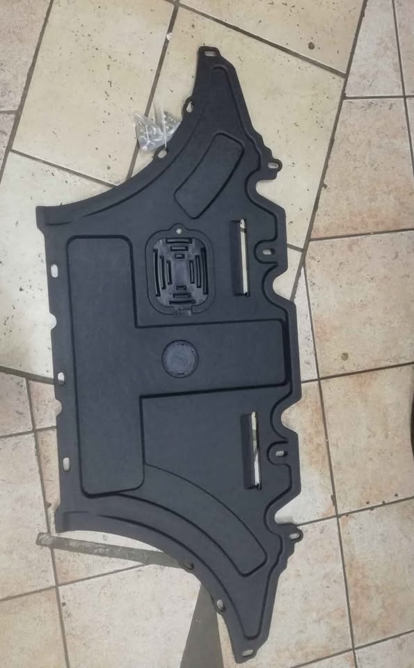Brand New AUDI A4 A5 splash cover - Private Seller