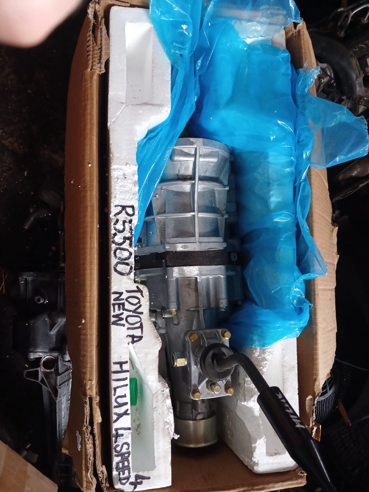TOYOTA HILUX NOTE 4 SPEED GEARBOX FOR SALE
