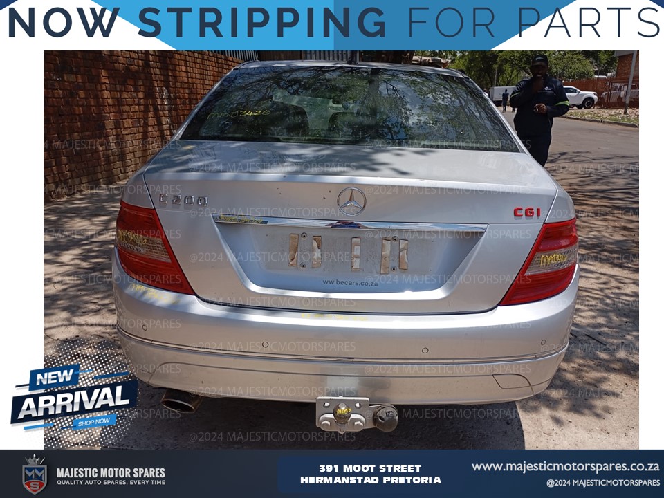 Stripping for Spares Mercedes Benz C200 CGI W204  2011 Mercedes-Benz C200 CGI - Private Seller