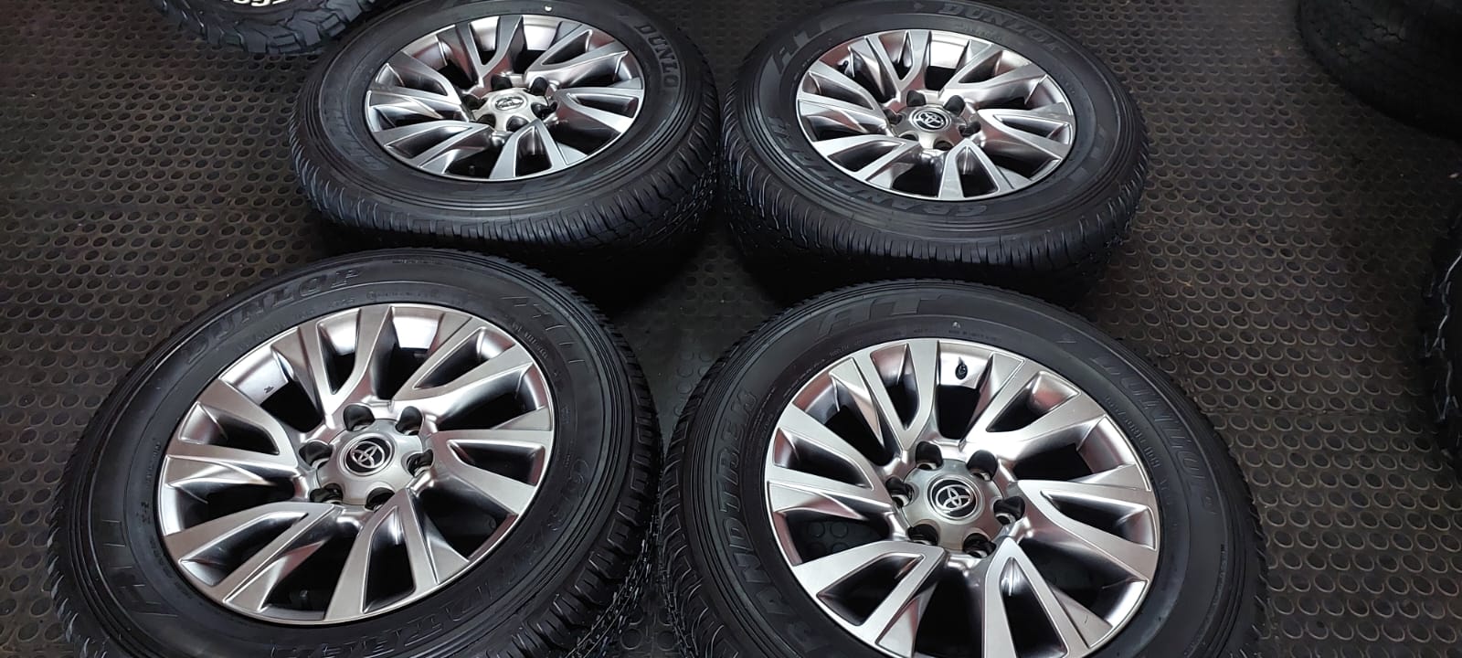 18inch Toyota Fortuner/Prado OEM mags with brand new 265/60/18 Dunlop Grandtrek - Private Seller 18inch Toyota Fortuner/Prado OEM mags with brand new 265/60/18 Dunlop Grandtrek - Private Seller
