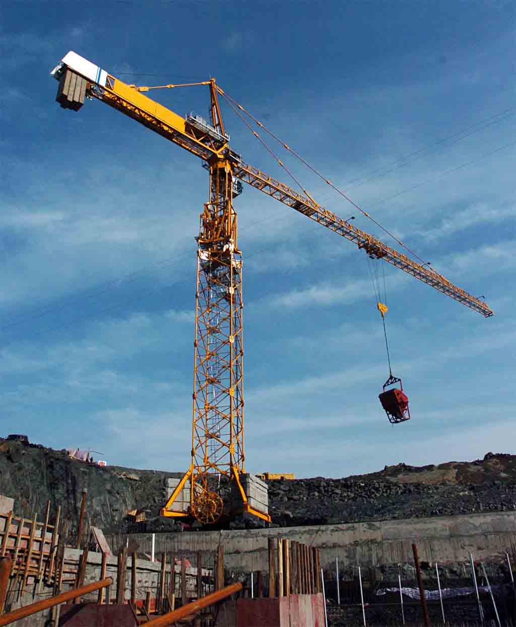 Tower crane, truck mounted crane, bob cat rigging at roley training 0731412722 | Junk Mail