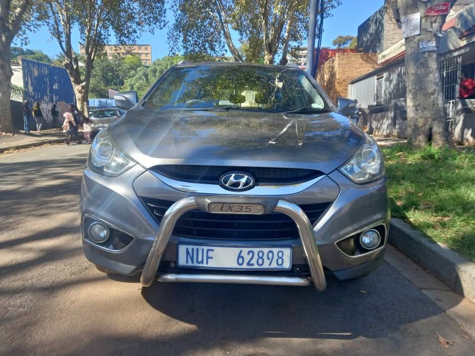 2013 Hyundai ix35  Executive 2.0 Petrol, Manual, Grey,Leather seat, Reverse camera