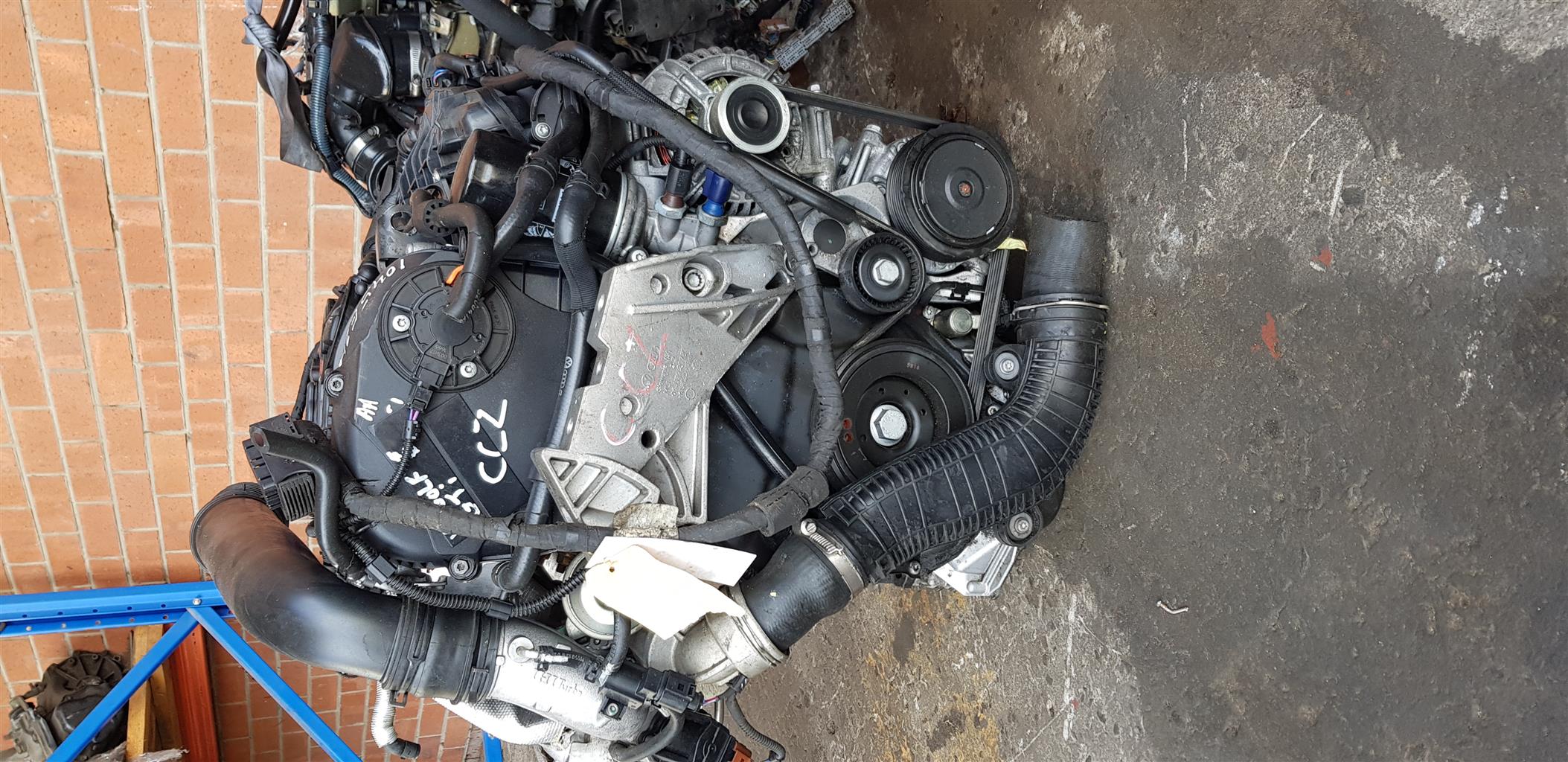 VW / GOLF6  / GTI / 2.0L P / TURBO FSI / CCZ / ENGINE COMPLETE - Private Seller