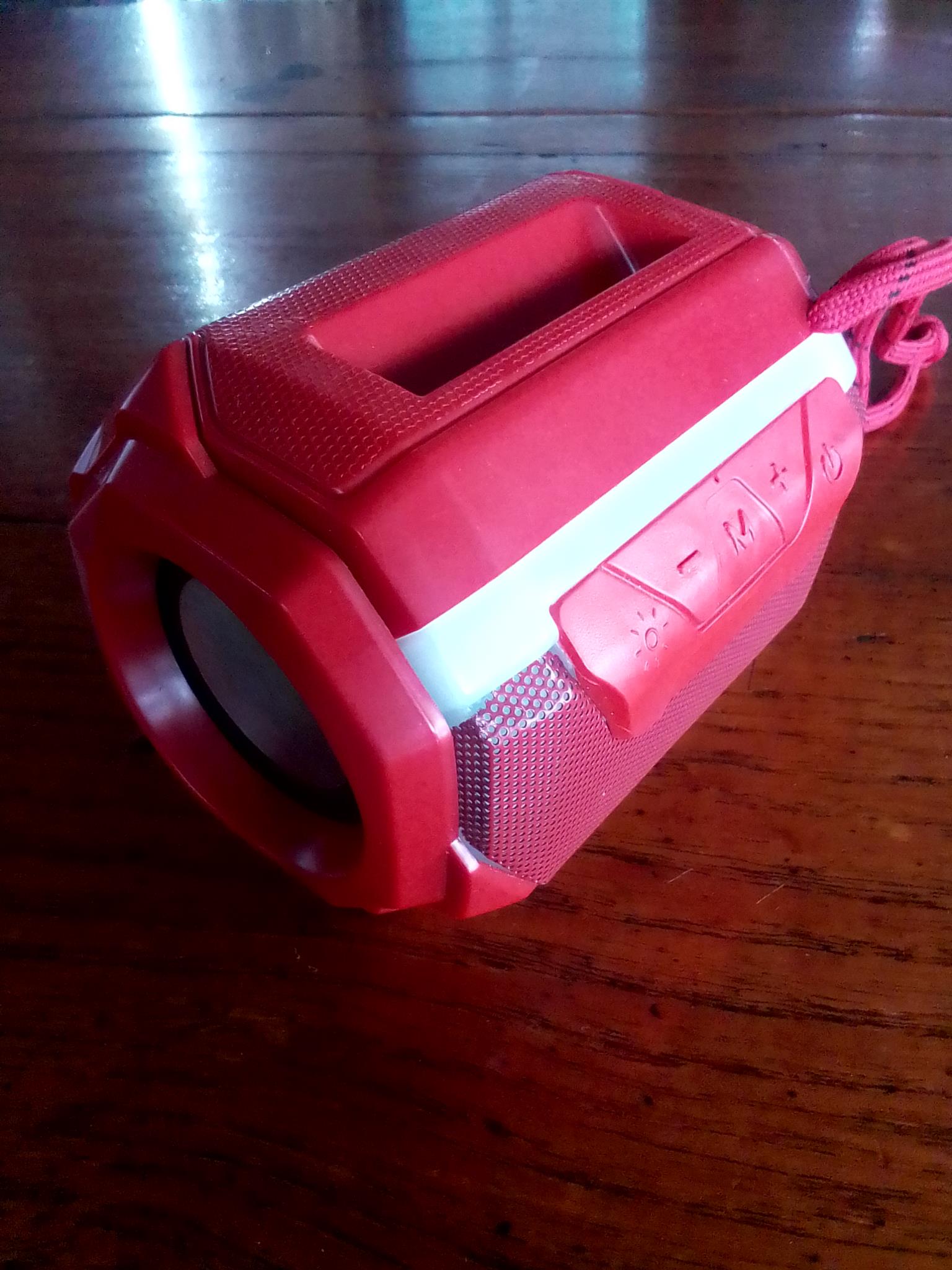 Blue tooth speaker radio USB & SD compatible with disco light