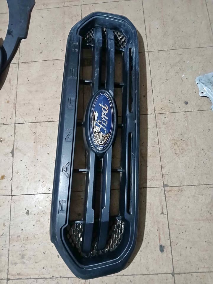 Ford ranger t8 grill - Private Seller Ford ranger t8 grill - Private Seller