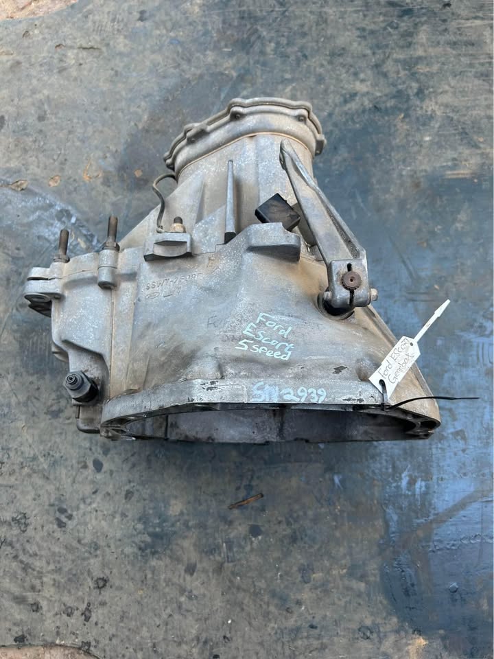 Ford Escort Transmission For Sale @ Circle 7 Used Parts Call or WhatsApp - Private Seller