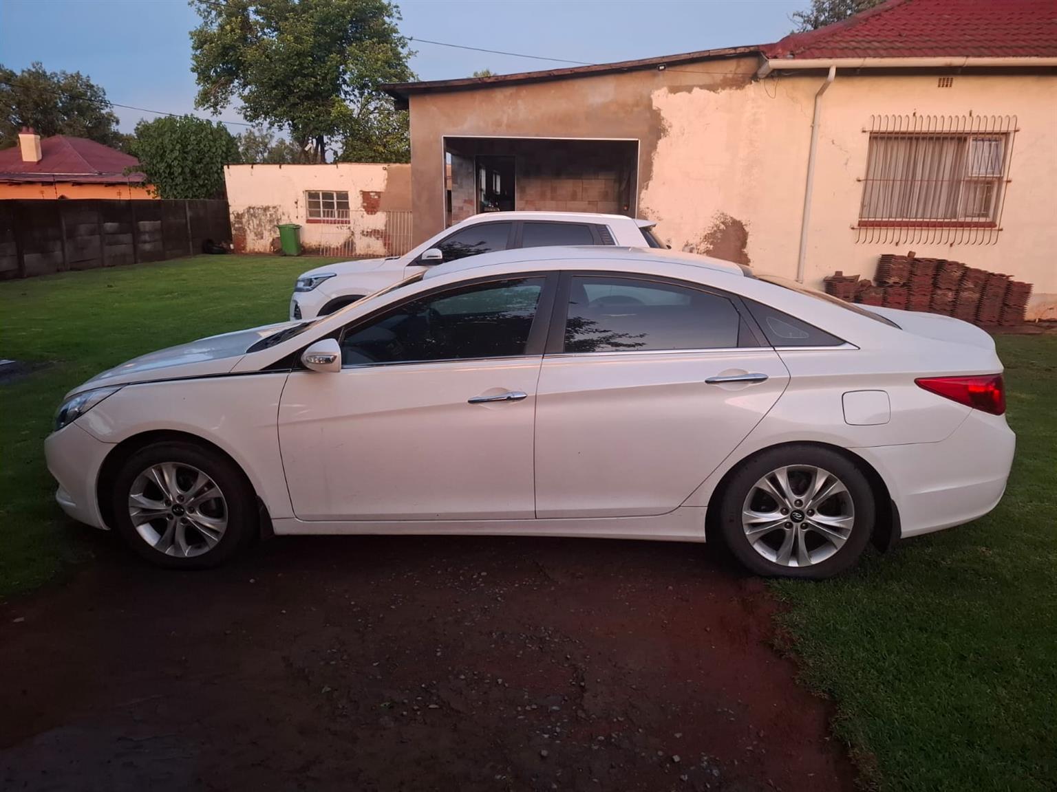 Used 2012 Hyundai Sonata 2.4 GLS auto - Private Seller Used 2012 Hyundai Sonata 2.4 GLS auto - Private Seller