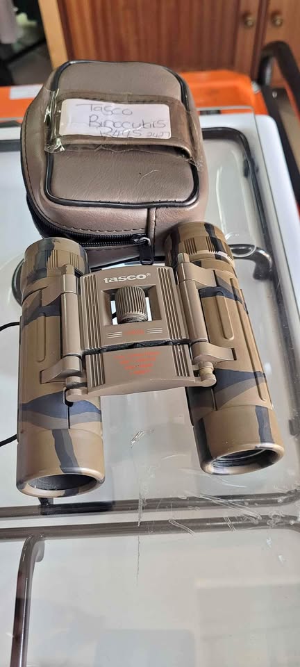 Tasco Binoculars with bag Tasco Binoculars with bag