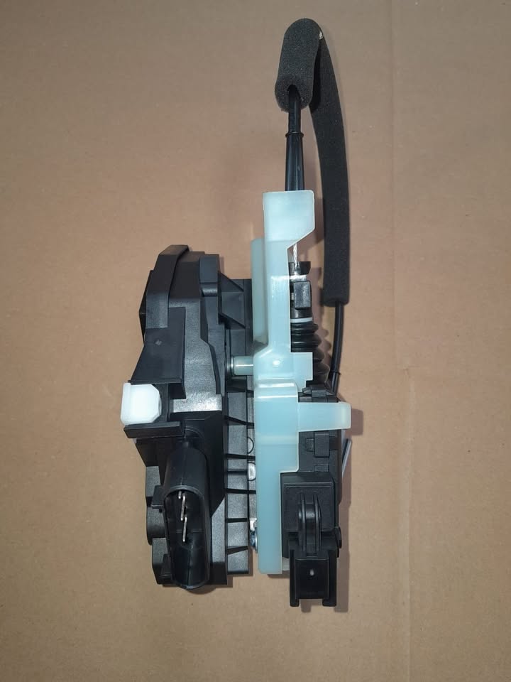 FORD ECOSPORT BOOT LOCK FOR SALE - Private Seller FORD ECOSPORT BOOT LOCK FOR SALE - Private Seller