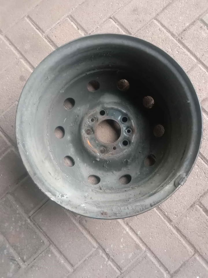 STEEL RIM Peugeot boxer 15" - Private Seller