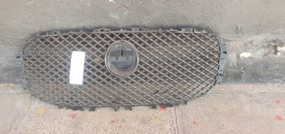 Jaguar XF Grill 2008/11 - Private Seller Jaguar XF Grill 2008/11 - Private Seller