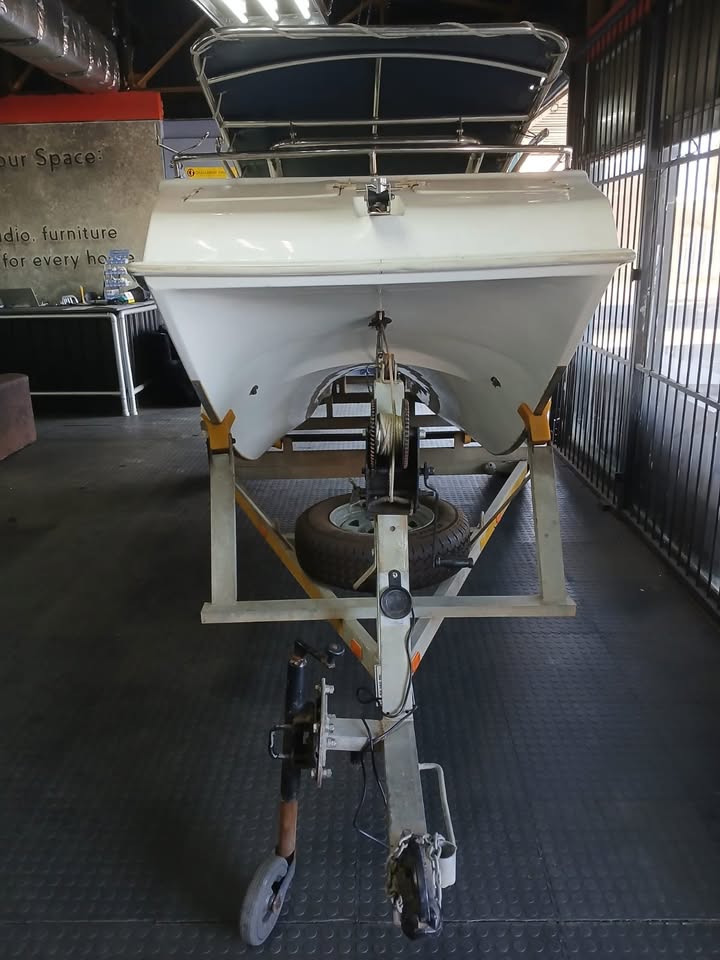 16 feet Sodwana, 80 HP Boat