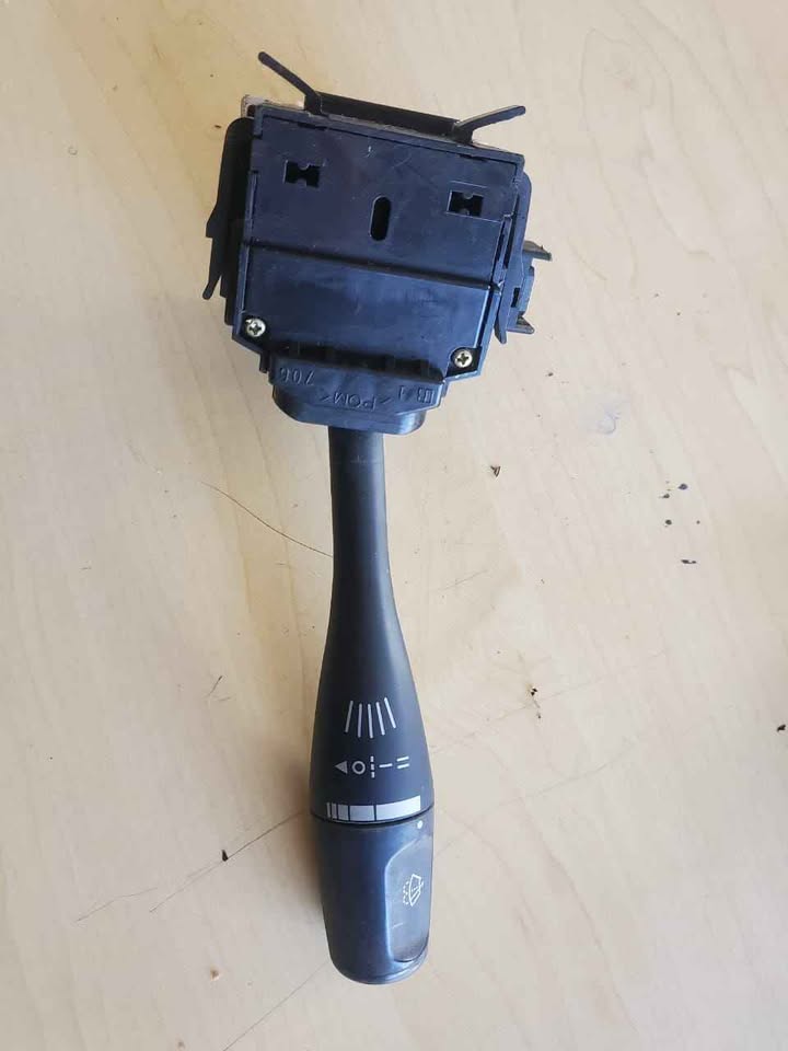 Mitsubishi Lancer wiper switch - Private Seller