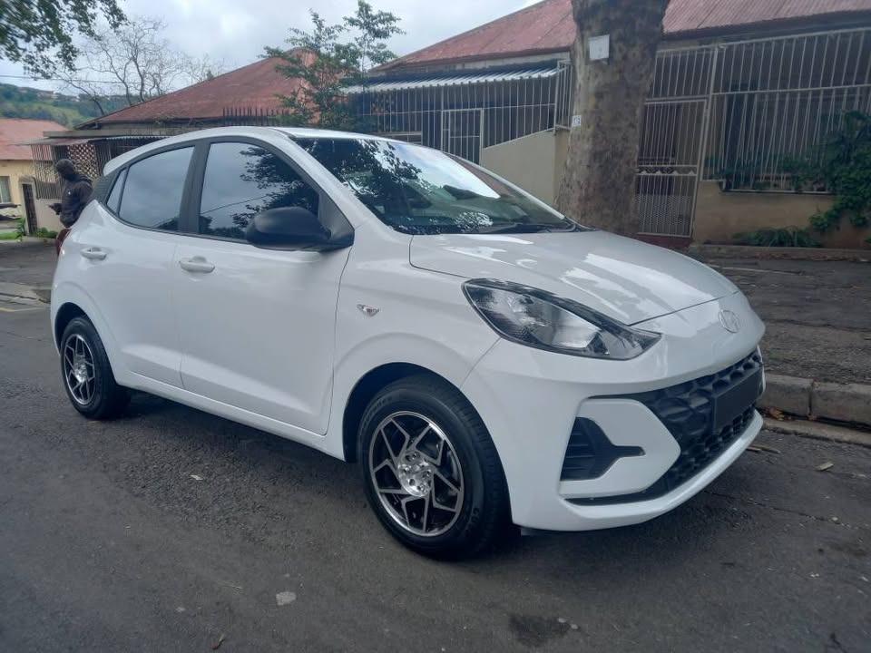 2024 Hyundai i10 Grand 1.2 Petrol, Automatic, White Color, Mileage 1000kms Service p