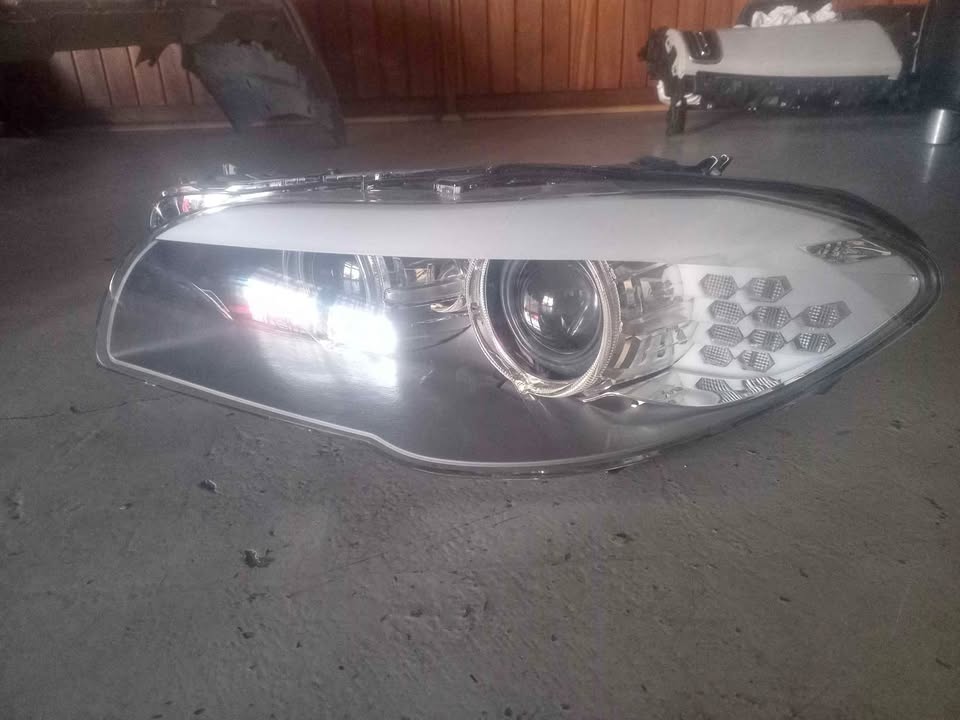 Headlight XE L for BMW f10, f11 - Private Seller Headlight XE L for BMW f10, f11 - Private Seller