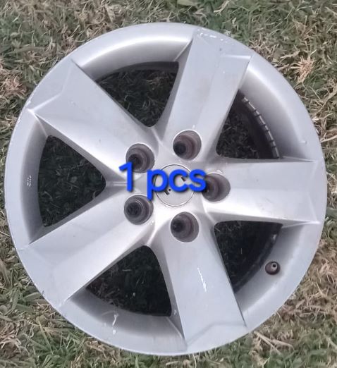 NISSAN ROGUE 16-INCH RIM (2008-2015) - Private Seller NISSAN ROGUE 16-INCH RIM (2008-2015) - Private Seller