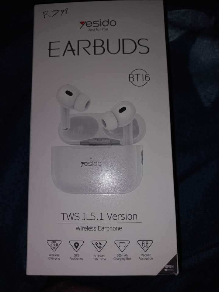 Brand new EARBUDS