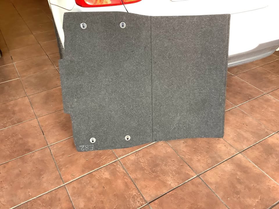 Bmw e82/e87 coupe booth carpet - Private Seller Bmw e82/e87 coupe booth carpet - Private Seller