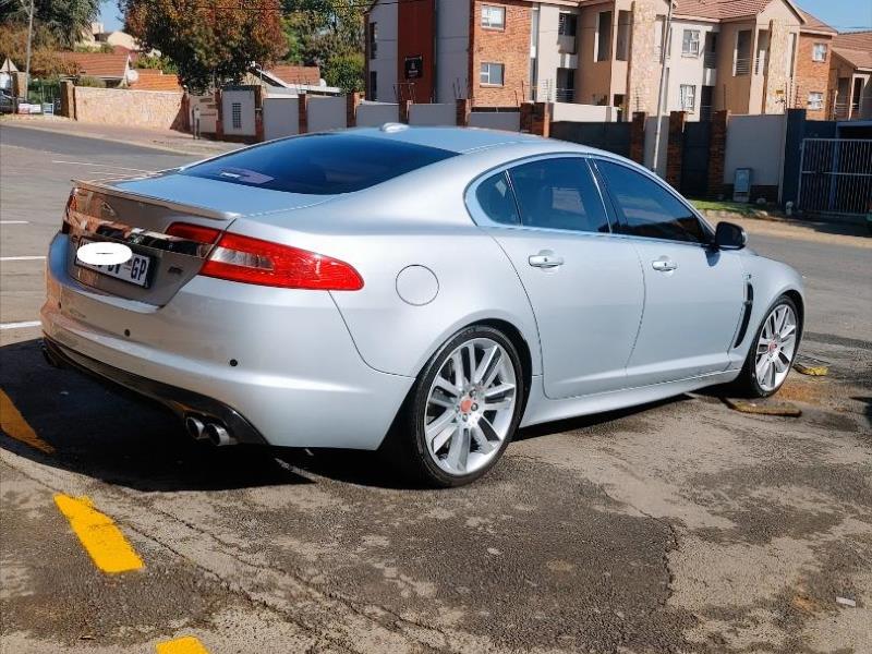 Jaguar V8 Supercharged