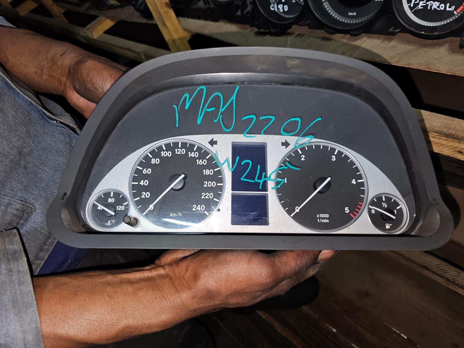 BENZ B200 W245 speedometer cluster Odometer used for sale - Private Seller BENZ B200 W245 speedometer cluster Odometer used for sale - Private Seller