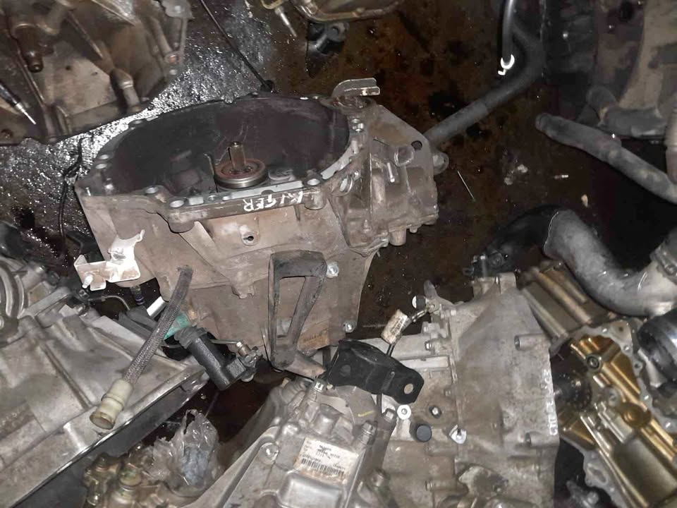 Renault kwid manual gearbox - Private Seller Renault kwid manual gearbox - Private Seller