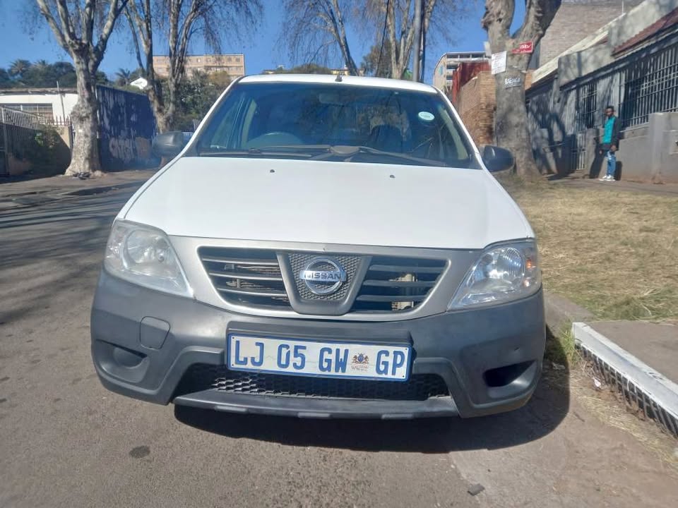 2016 Nissan NP200 Bakkie 1.6 Manual, Petrol, White, Aircon, Spare key, 109000kms 2016 Nissan NP200 Bakkie 1.6 Manual, Petrol, White, Aircon, Spare key, 109000kms