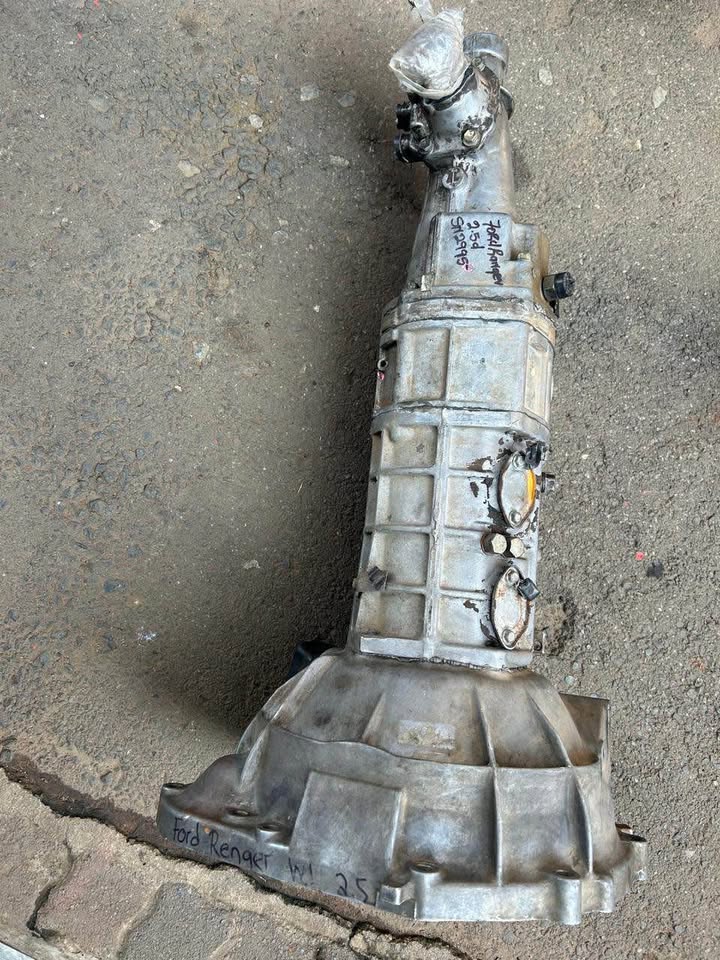 Ford Ranger WL 2.5 Gearbox For Sale Call or Whatsapp