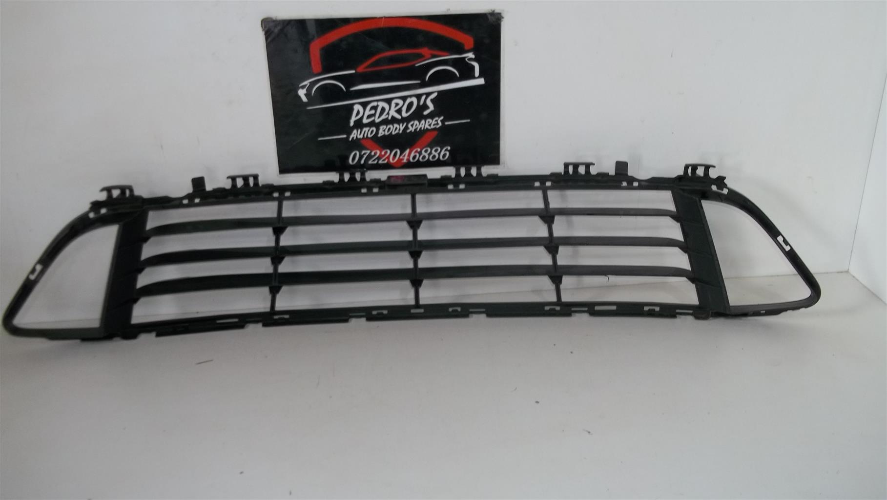BMW X1 (F48) front bumper lower grille - Private Seller BMW X1 (F48) front bumper lower grille - Private Seller