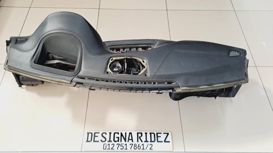 BMW F82 M4 DASHBOARD AVAILABLE - Private Seller BMW F82 M4 DASHBOARD AVAILABLE - Private Seller