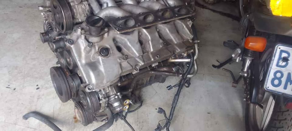 Volvo xc90 2010 4.4l engine stripping for spares