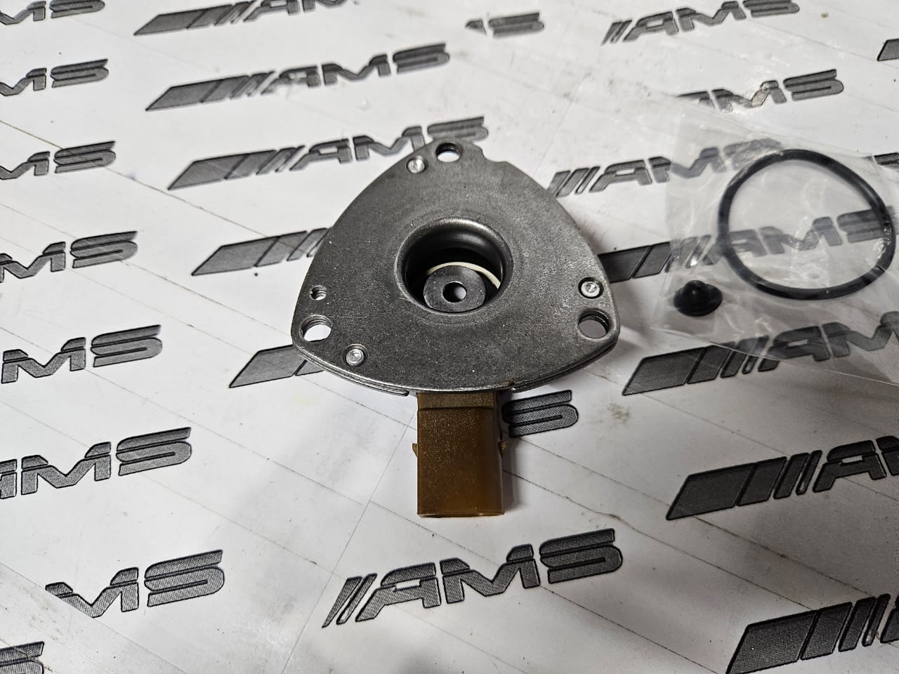 New Mercedes W203 Camshaft Magnet C180-C200 - Private Seller New Mercedes W203 Camshaft Magnet C180-C200 - Private Seller