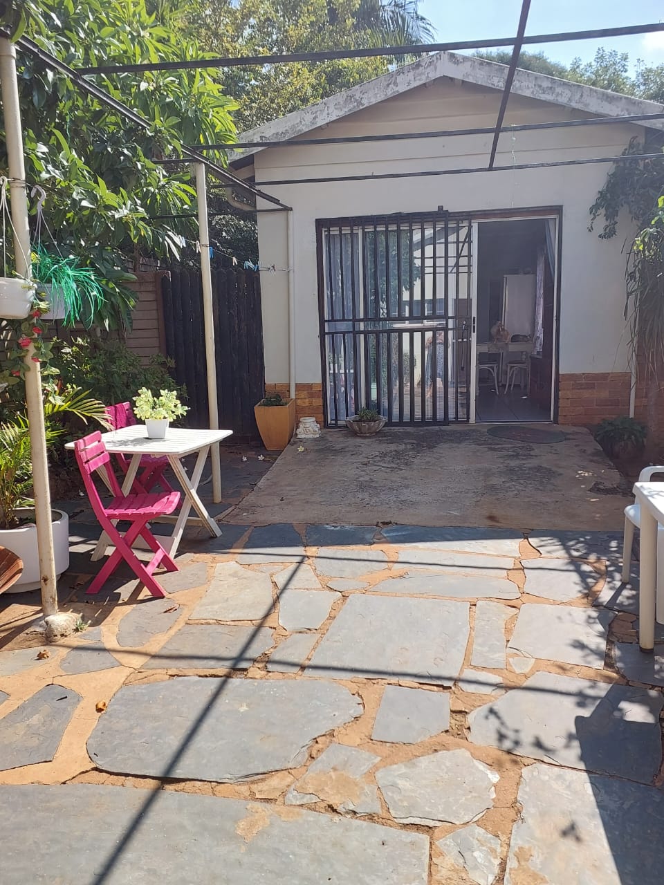 Garden Flat in Pretoria North Junk Mail