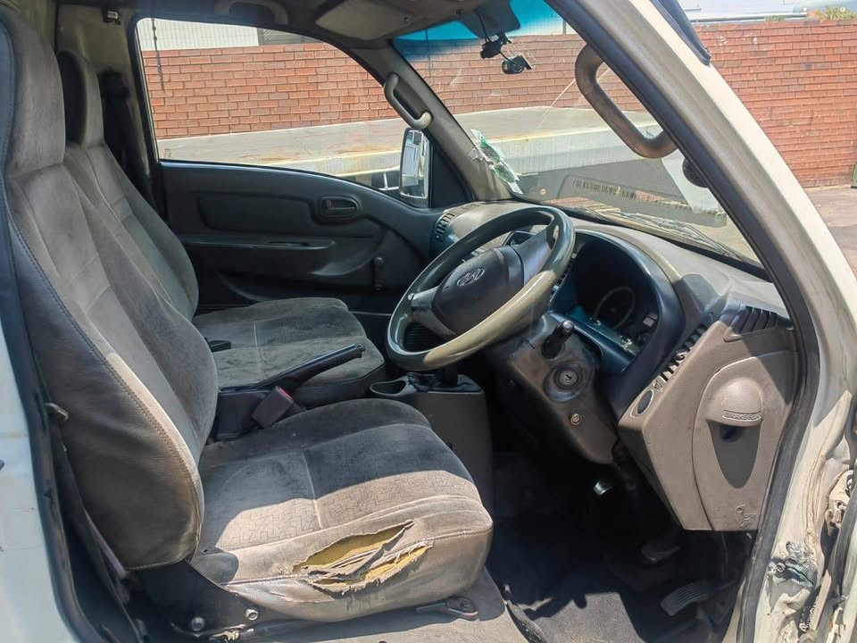 Hyundai H 100