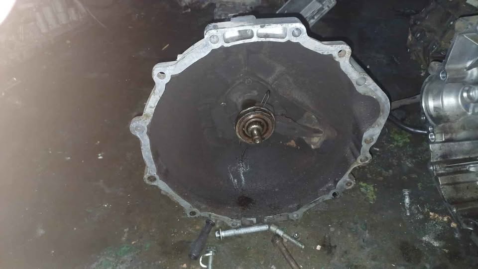 Imported complete Mitsubishi 4m40 4x2 manual gearbox for sale - Private Seller Imported complete Mitsubishi 4m40 4x2 manual gearbox for sale - Private Seller