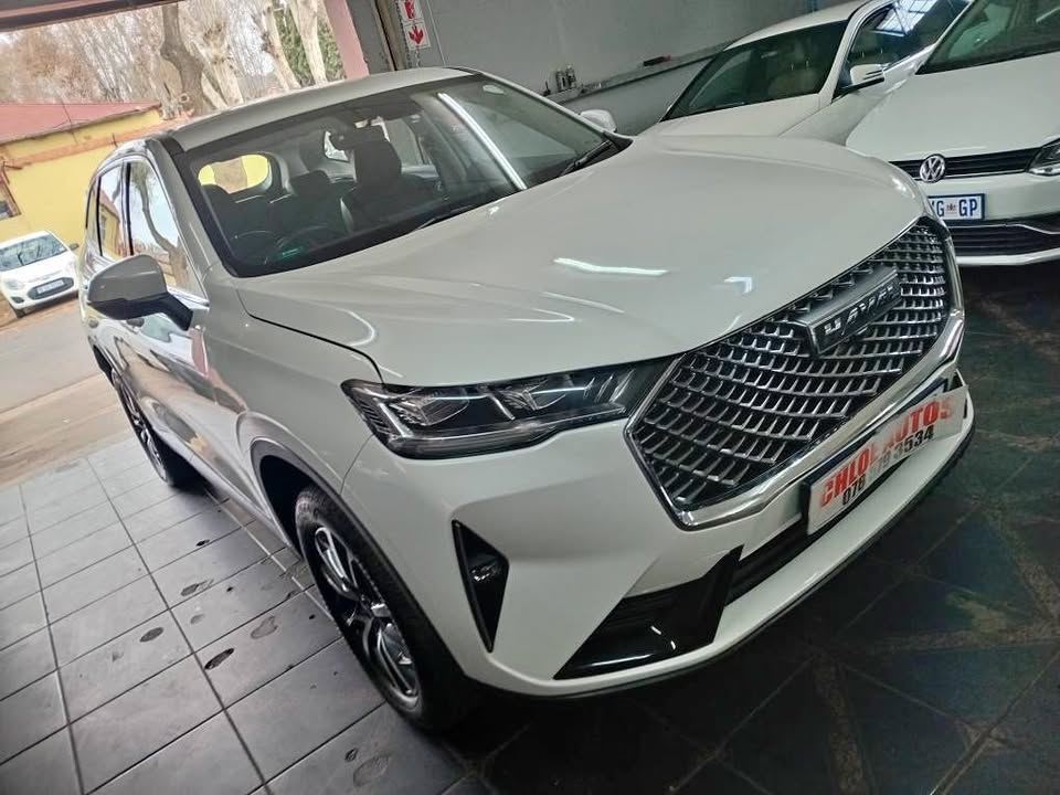 2022 Haval H6 2.0 Gdit Petrol ,Automatic  Leather interior  Reverse sensor and reverse camera