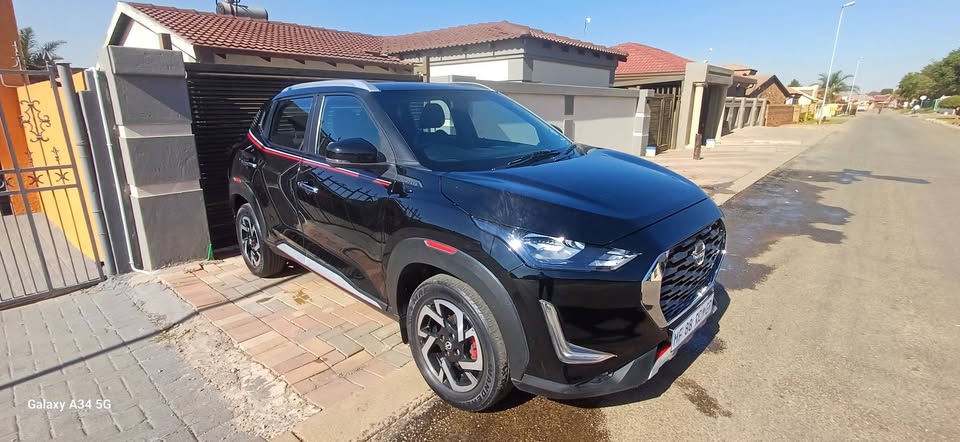2022 Nissan magnite 1.0 turbo accenta red edition