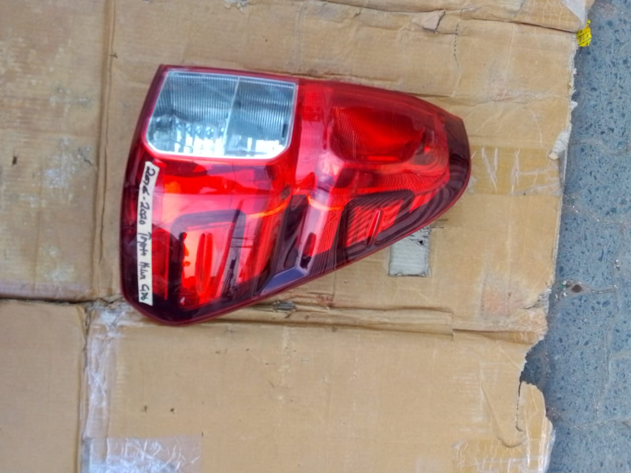 (2016-2020) TOYOTA HILUX GD6 RHS REAR TAILIGHT FOR SALE - Private Seller (2016-2020) TOYOTA HILUX GD6 RHS REAR TAILIGHT FOR SALE - Private Seller