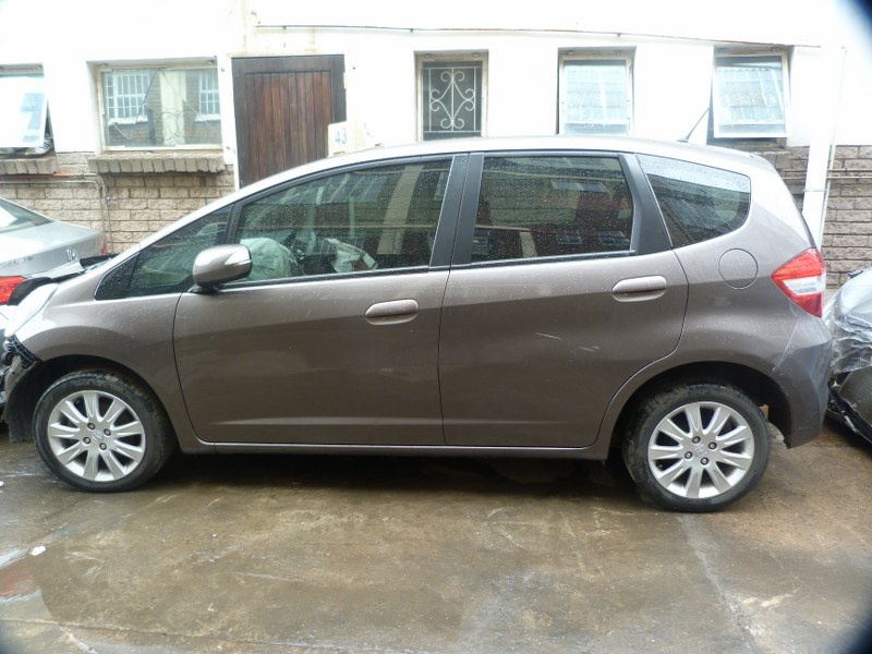 Honda Jazz 1.5 Elegance I-VTEC Manual Charcoal - 2011 STRIPPING FOR SPARES - Private Seller Honda Jazz 1.5 Elegance I-VTEC Manual Charcoal - 2011 STRIPPING FOR SPARES - Private Seller