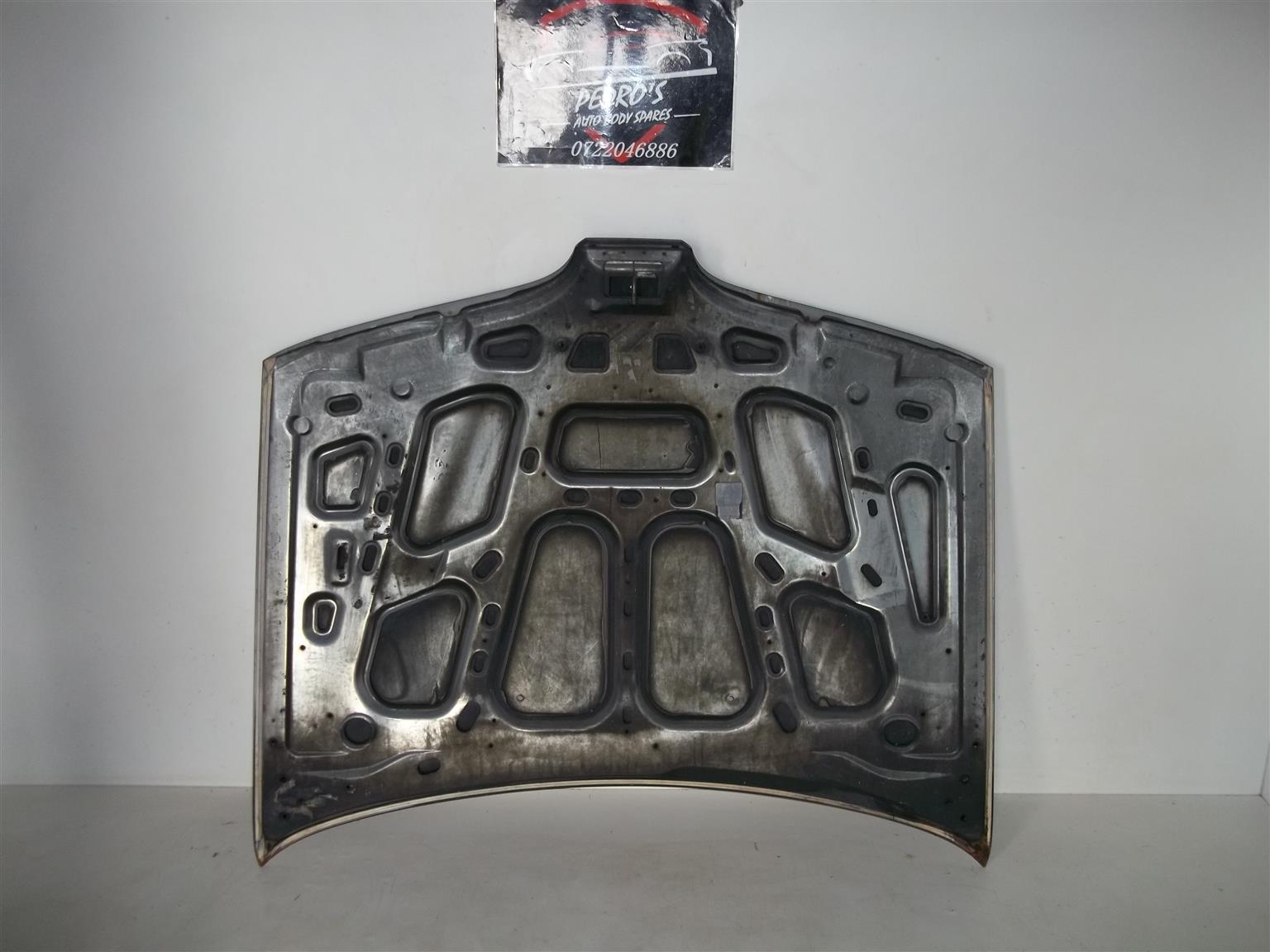 Renault Megane Bonnet x 4 (sold per single unit). - Private Seller Renault Megane Bonnet x 4 (sold per single unit). - Private Seller