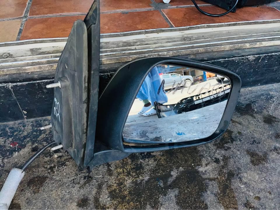 Nissan Navara side mirror - Private Seller Nissan Navara side mirror - Private Seller