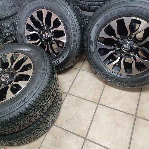 Gazoo hilux rims and Dunlop grandtrek AT25