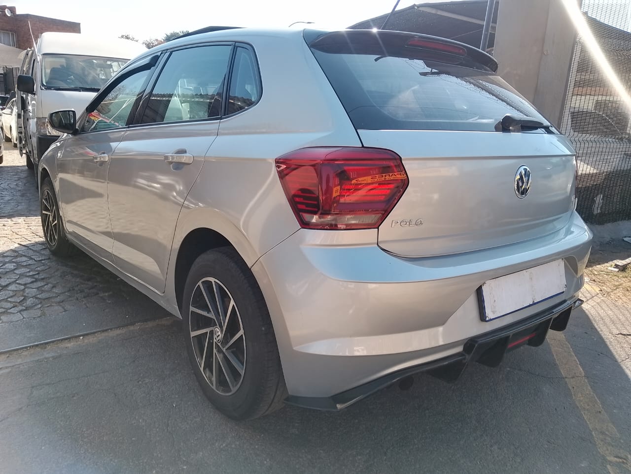 POLO 2018 HATCH