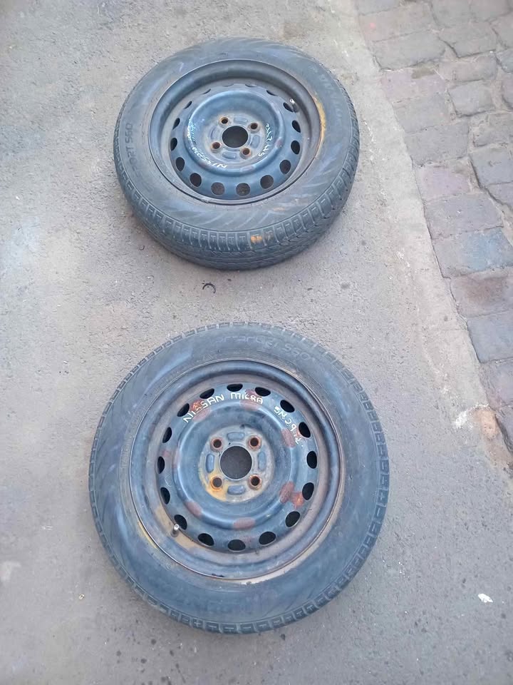 2012 Nissan micra 14inche rims n tyer for sale my number WhatsApp or cell