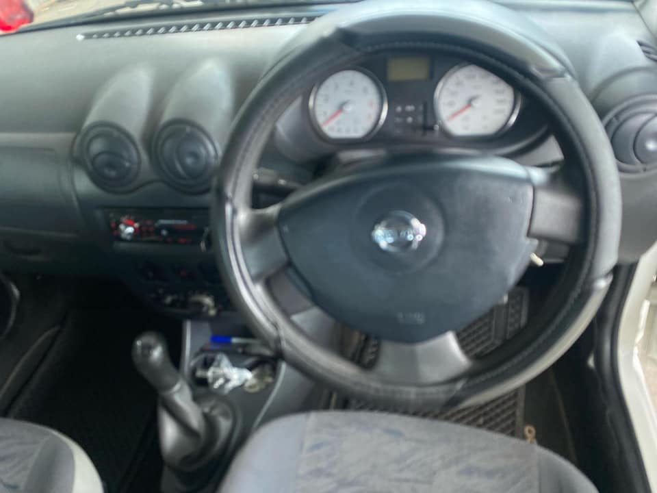 2016 NISSAN NP200 1.6 CANOPY MANUAL