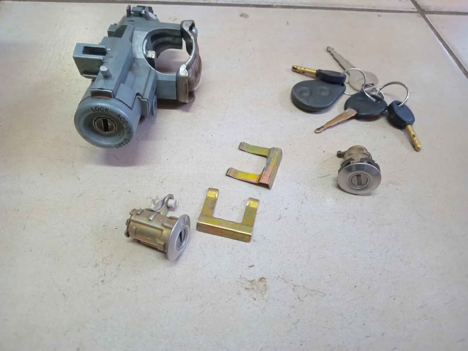 2005 ford ranger wl 2.5 lock set for sale - Private Seller