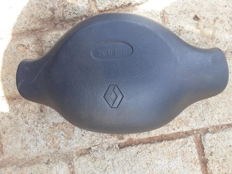 Renault clio Airbag for sale - Private Seller Renault clio Airbag for sale - Private Seller