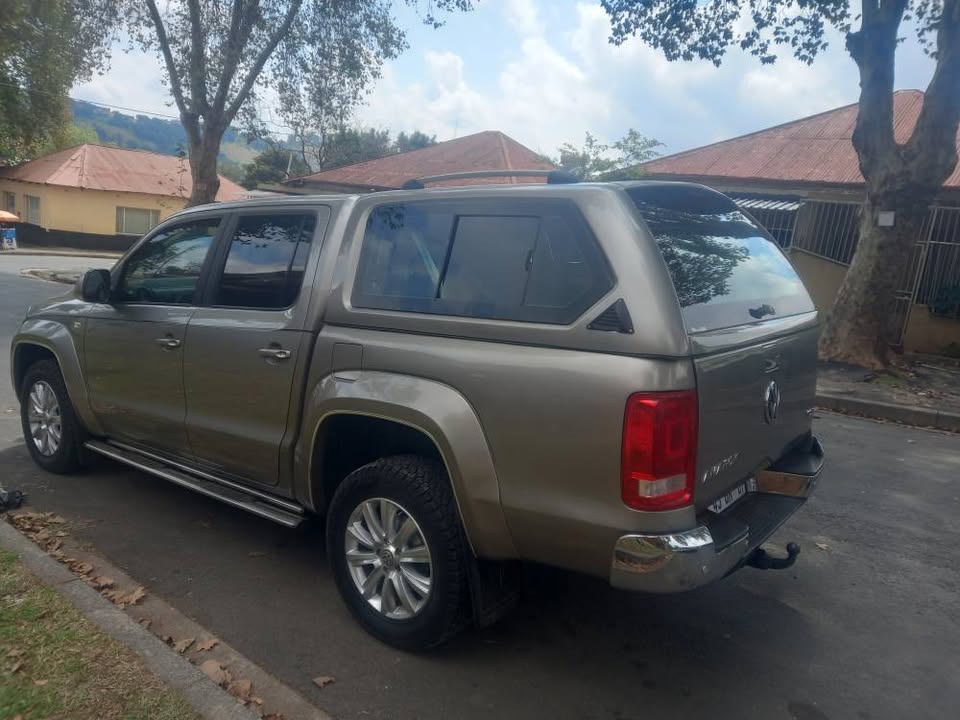 2016 VW Amarok Double Cab 2.0 Tdi Diesel Automatic 4x4, Gold