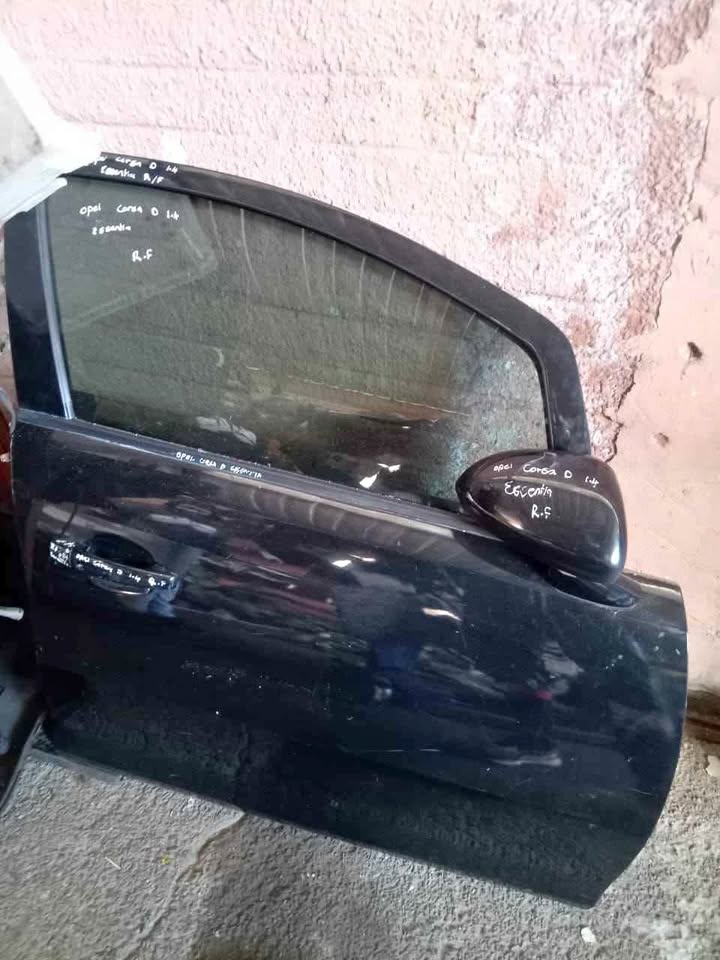 Opel corsa d essentia right front door