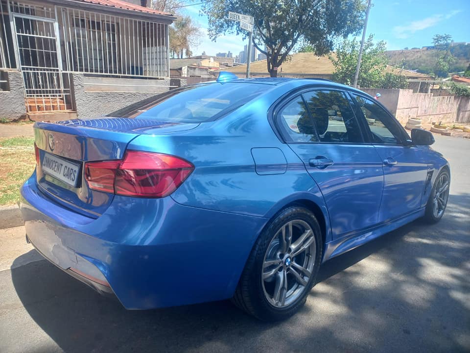 2019 BMW M-SPORT 318i PETROL, AUTOMATIC, BLUE COLOR, MILEAGE 118000KMS. SERVICE BOOK.
